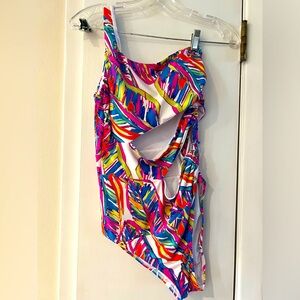 One piece Venus swim suit and cover up